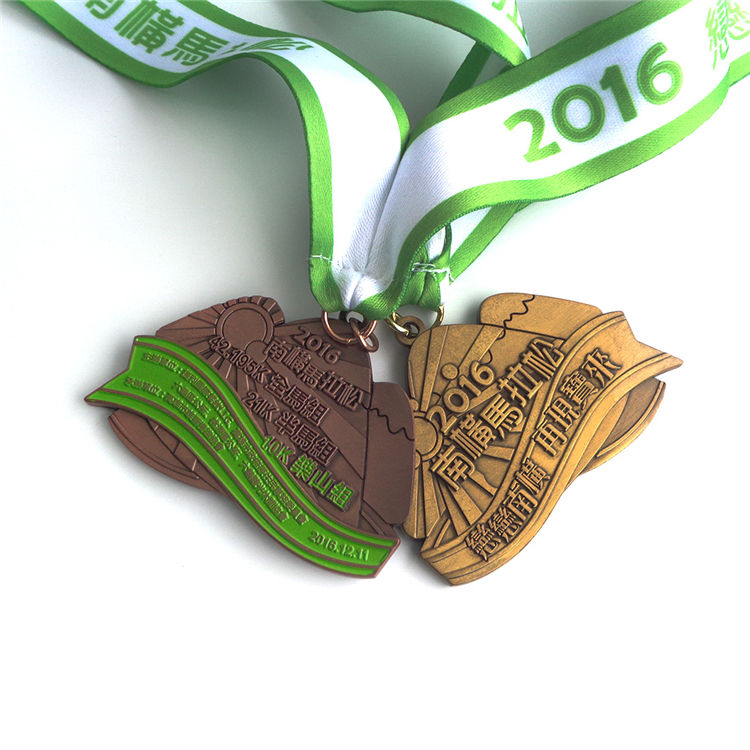 Pingat Anugerah Marathon Emas Tersuai Zink Aloi Pingat Antik Pingat Cenderahati Larian Sukan