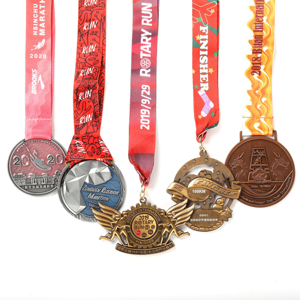 OEM Manufacture Custom Football Gold 3D Logo Pingat 5K Race Running Metal Anugerah Sukan Bola Sepak Tersuai Sesuaikan Pingat Dengan Reben