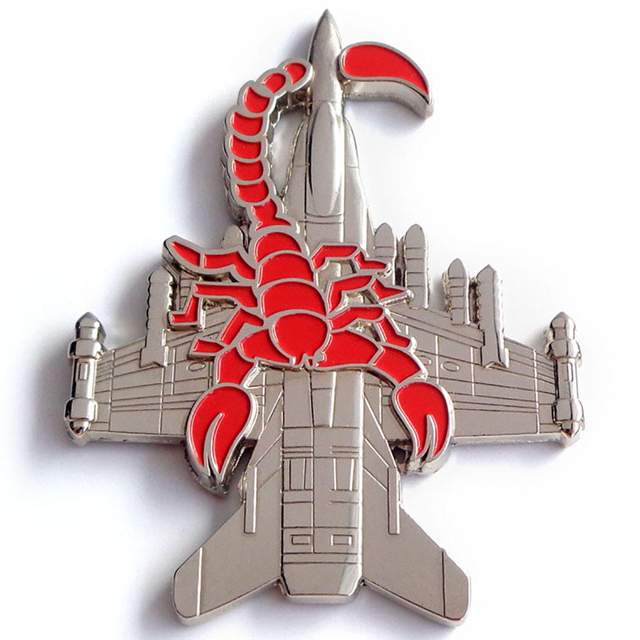 Tiada Pin Logam Logo Tersuai Minimum Keras Lembut Enamel Tersuai Pin Lapel Pesawat