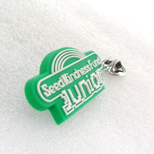 Lencana Silikon Lembut Murah Diperibadikan Pukal Buatan OEM