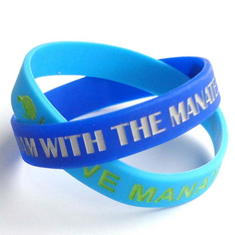 Reka Bentuk Percuma 2023 Sesuaikan Logo Gelang Silikon Gelang Tangan Silikon berbentuk hati